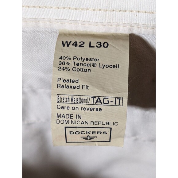 NWT Dockers Pants Men 42x30 Beige Pro Style Khaki Relaxed Fit All Motion Comfort - Picture 8 of 8